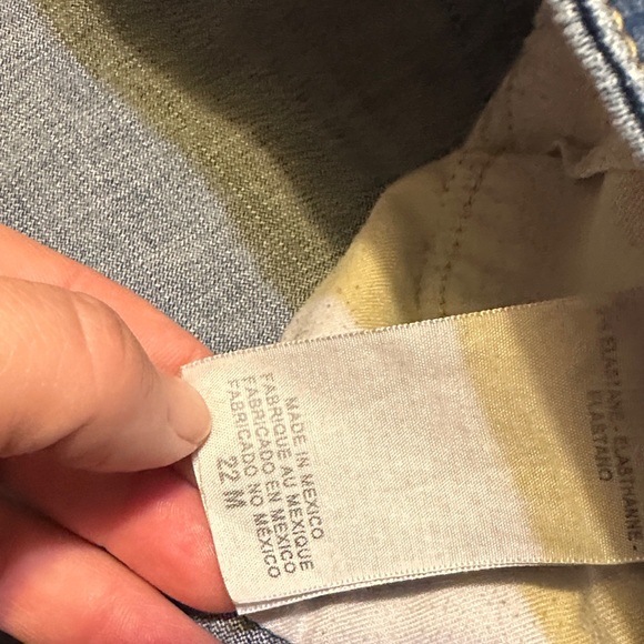 648. Levi's Blue Women's Boot Cut Jeans - Picture 4 of 10